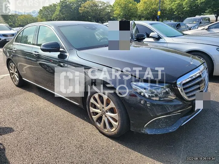 Photo 2 of 13: 2020 Mercedes-Benz Simmaryz-Benz E 300 4Matic — Korean insurance auction