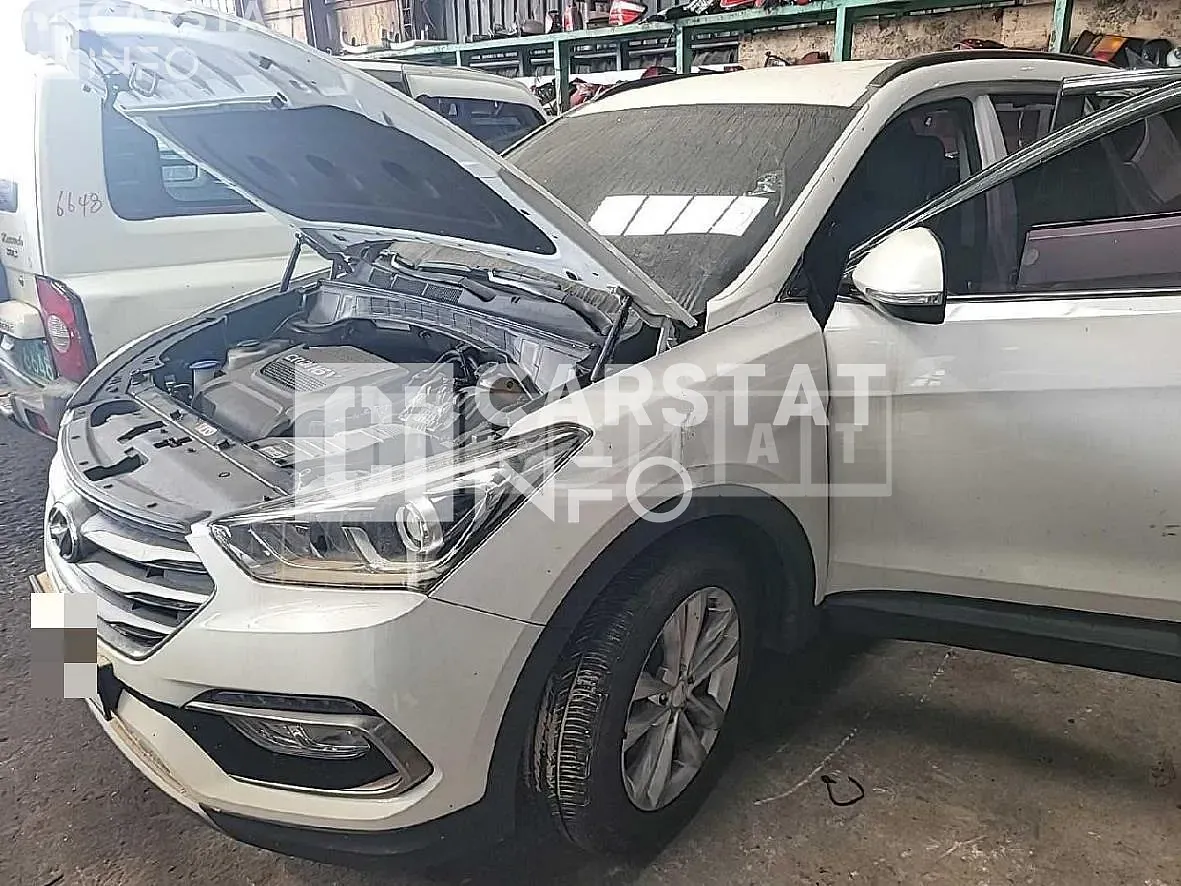 Photo 2 of 16: 2016 Hyundai Calm Santa Fe 2.0 — Korean insurance auction