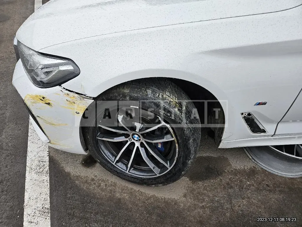 Photo 2 of 7: 2021 BMW 523d xDrive, VIN WBA31ES03MCF89800 — Korean insurance auction