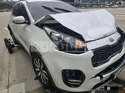Photo 1 of 5: 2017 Kia Sportage — Korean insurance auction