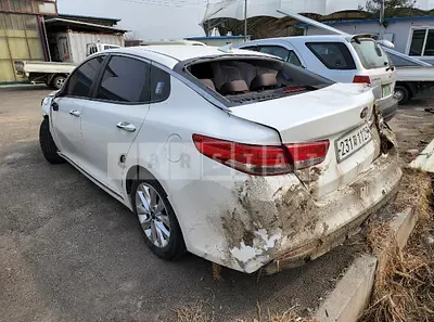 Photo 1 of 29: 2017 Kia K5, VIN KNAGU411BHA114851 — Korean insurance auction