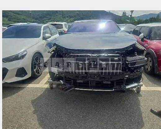 Photo 2 of 23: 2025 BMW 740d xDrive — Korean insurance auction