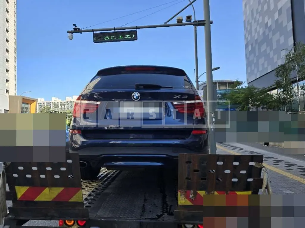 Photo 2 of 8: 2027 BMW X3 xDrive 20d — Korean insurance auction