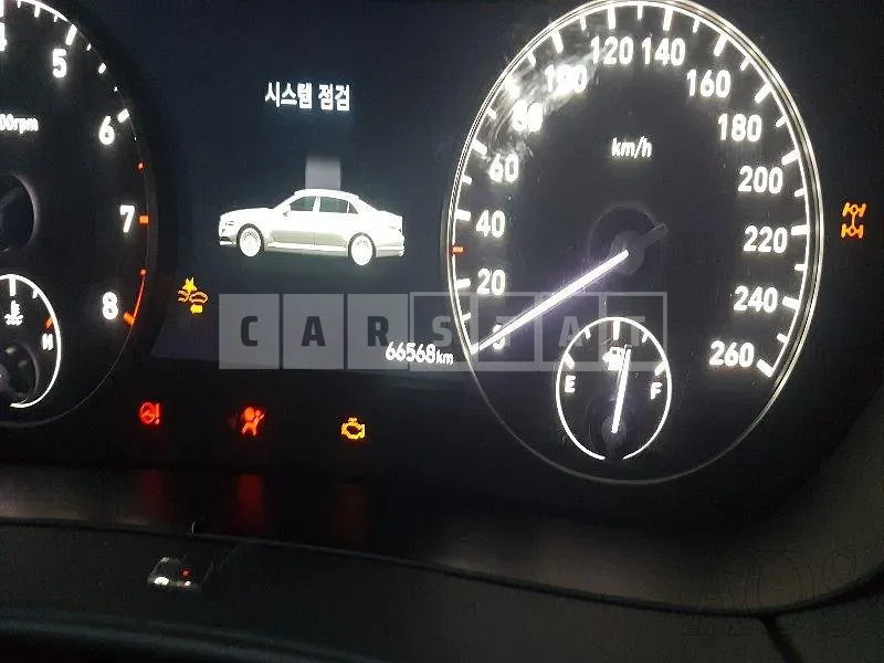 Photo 2 of 15: 2021 Genesis G90 3.8 — Korean insurance auction