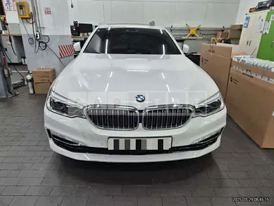 Photo 1 of 23: 2020 BMW 520i Luxury — Korean insurance auction