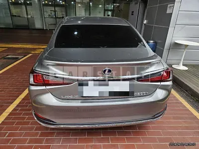 Photo 1 of 24: 2019 Lexus ES300h — Korean insurance auction