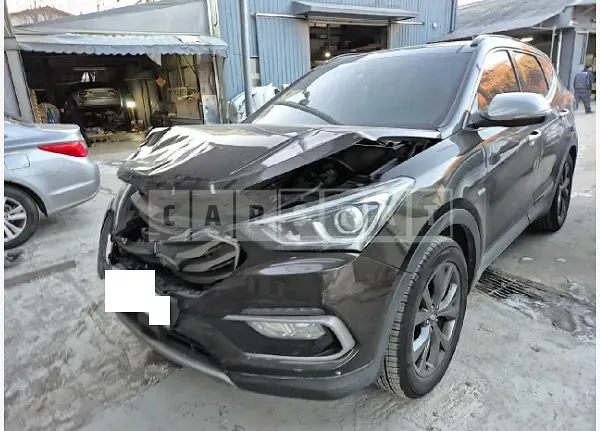 Photo 2 of 20: 2017 Hyundai Santa Fe — Korean insurance auction