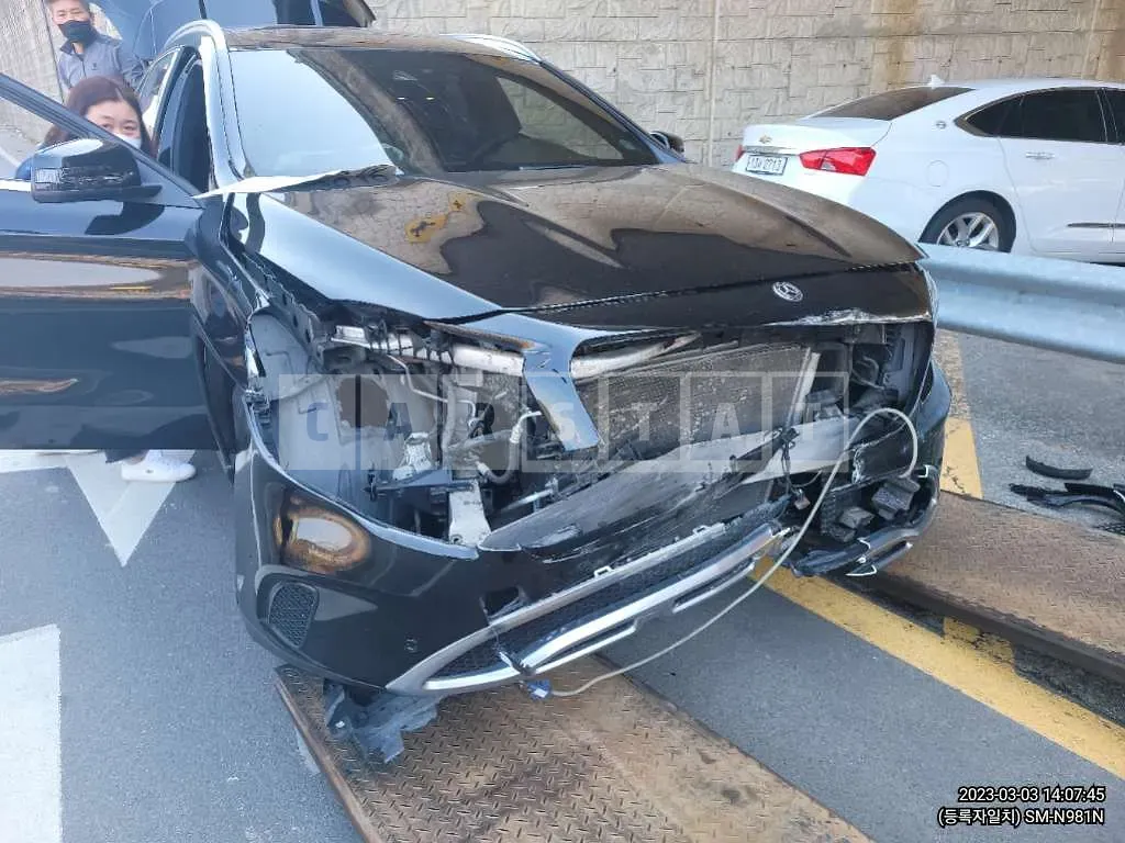 Photo 2 of 7: 2018 Mercedes-Benz GLA220, VIN WDCTG4FB6JJ479992 — Korean insurance auction