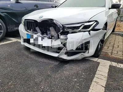 Photo 1 of 20: 2022 BMW 530i — Korean insurance auction