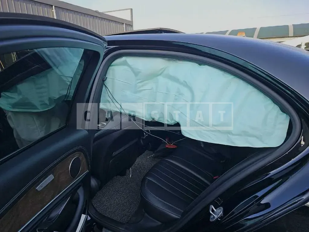 Photo 2 of 9: 2017 Mercedes-Benz E300 4Matic, VIN WDDZF4KB8HA144810 — Korean insurance auction
