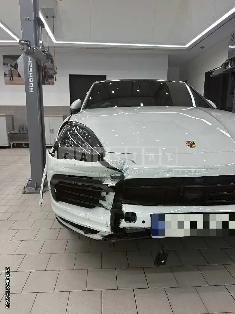 Photo 2 of 29: 2021 Porsche Cayenne Coupe — Korean insurance auction