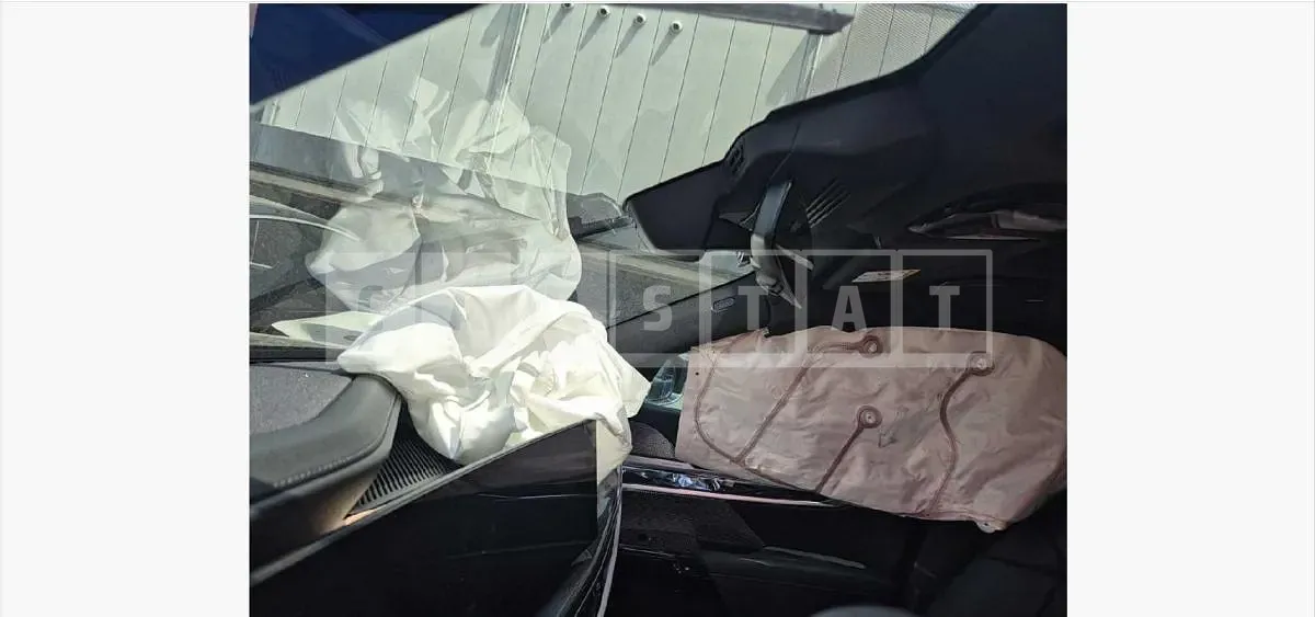 Photo 2 of 18: 2024 BMW 740i xDrive — Korean insurance auction