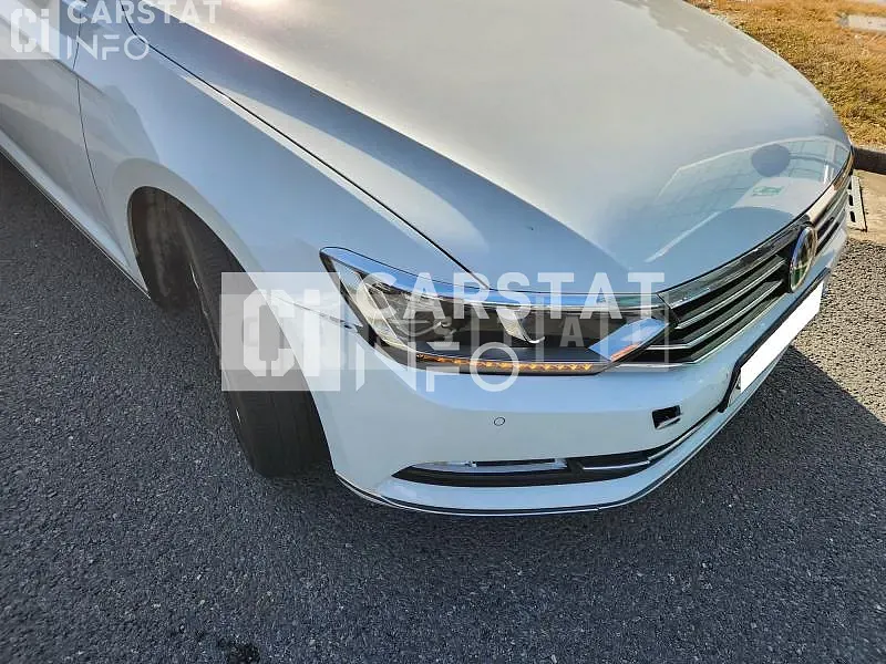 Photo 2 of 39: 2018 Volkswagen Passat GT 2.0 TDI, VIN WVWZZZ3CZJE110449 — Korean insurance auction