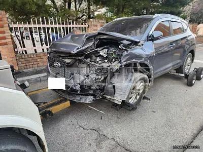 Photo 1 of 16: 2017 Hyundai Tucson, VIN KMHJ3815GHU381550 — Korean insurance auction