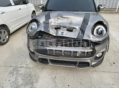 Photo 1 of 30: 2017 MINI Cooper S Five-Door, VIN WMWXU3107H2D46761 — Korean insurance auction