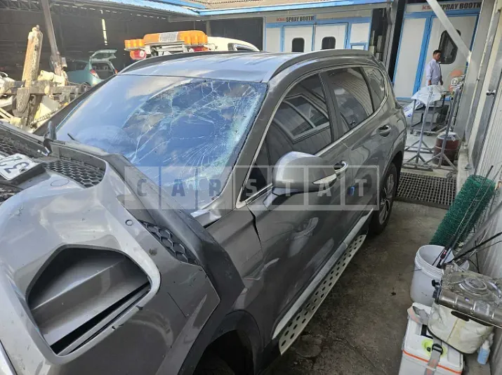 Photo 2 of 8: 2020 Hyundai Santa Fe, VIN KMHS281BBLU190609 — Korean insurance auction