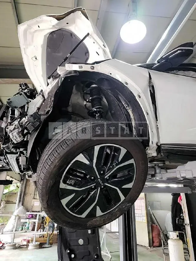 Photo 2 of 22: 2023 Kia EV6 Long Range — Korean insurance auction