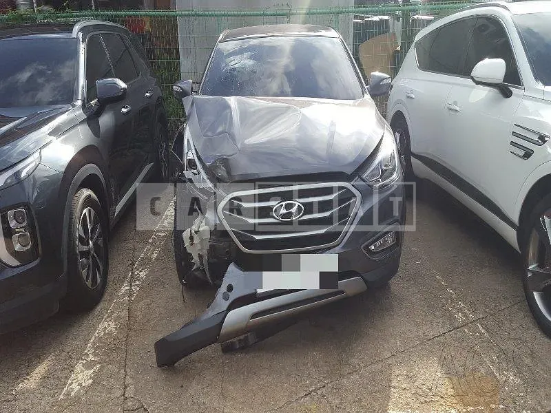Photo 2 of 10: 2014 Hyundai Tucson ix 4WD — Korean insurance auction