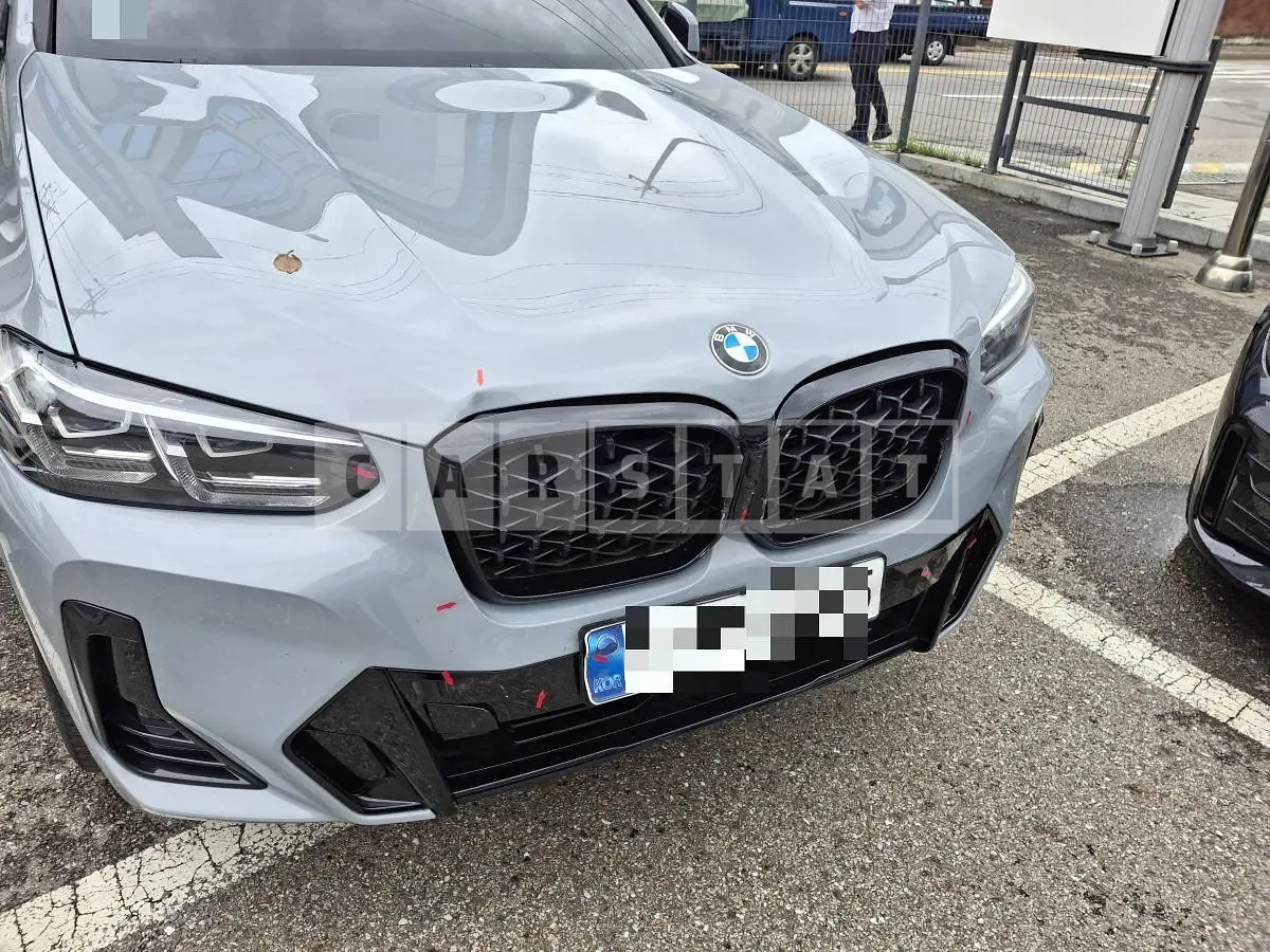 Photo 2 of 29: 2025 BMW X4 xDrive20i — Korean insurance auction