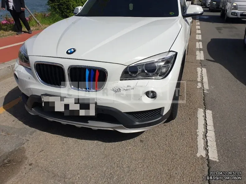 Photo 2 of 4: 2015 BMW X1 xDrive18d, VIN WBAVP7102FV207541 — Korean insurance auction