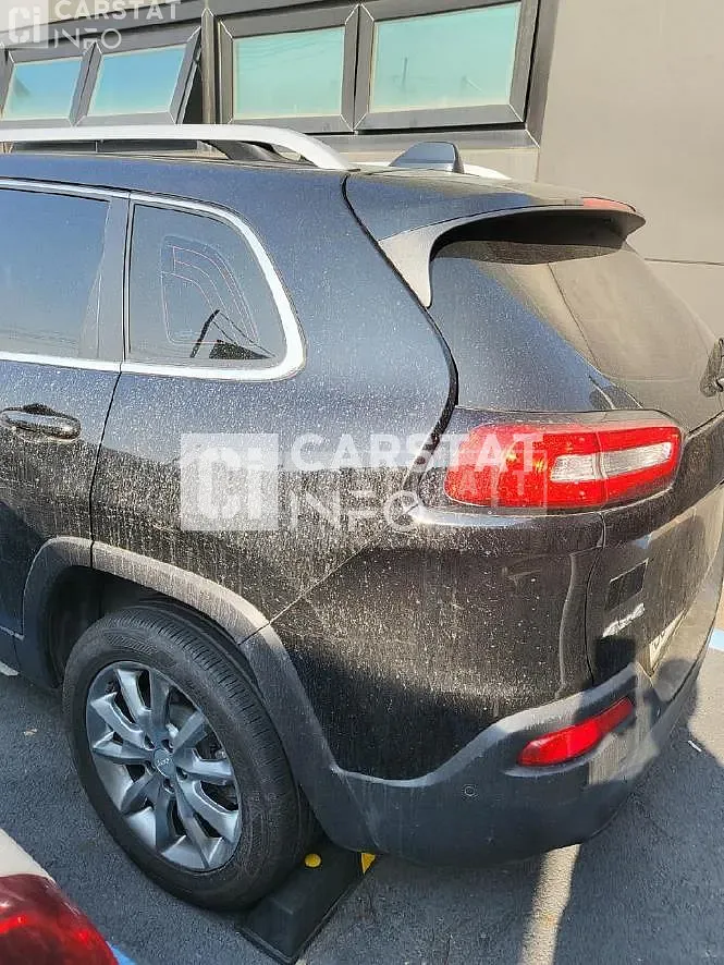 Photo 2 of 15: 2017 Jeep Straw Cherokee 2.4 — Korean insurance auction