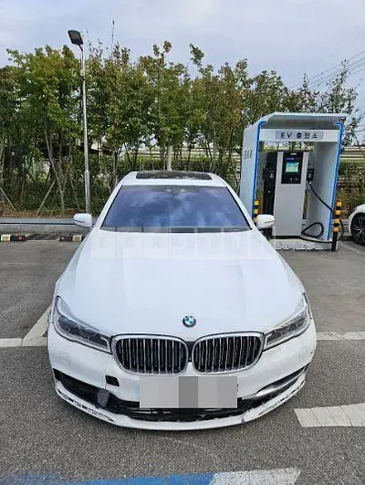 Photo 1 of 26: 2016 BMW 750Li xDrive, VIN WBA7F2102GG382585 — Korean insurance auction