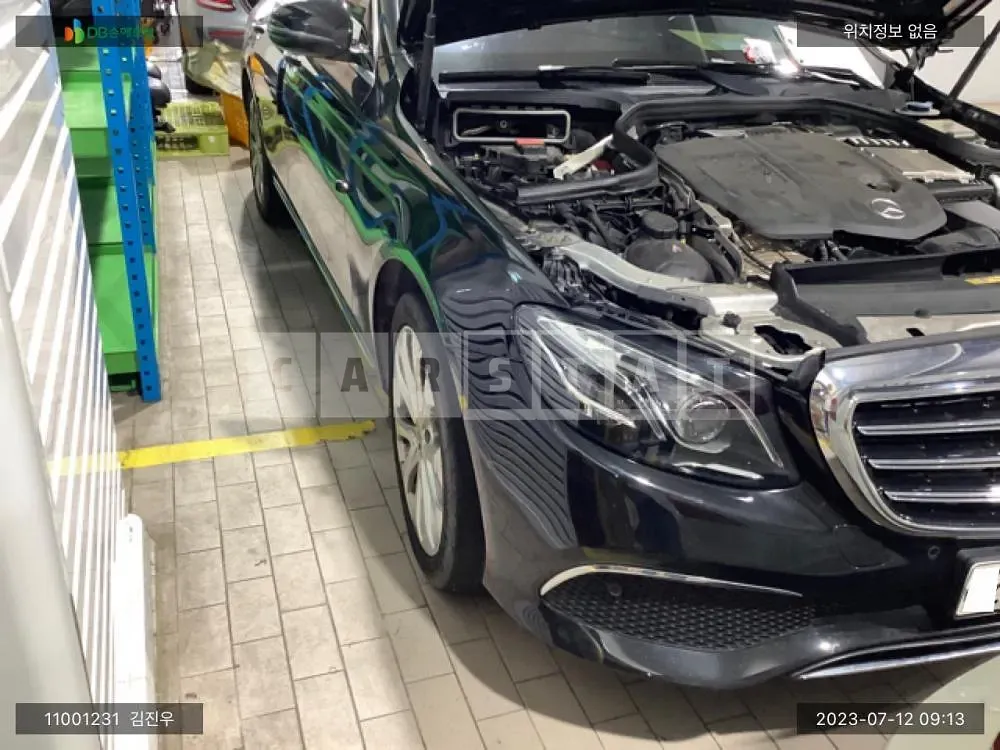 Photo 2 of 42: 2019 Mercedes-Benz E220d 4Matic, VIN WDDZF0FB0KA525528 — Korean insurance auction
