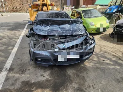 Photo 1 of 7: 2016 BMW 320i, VIN WBA8A9107HK823203 — Korean insurance auction