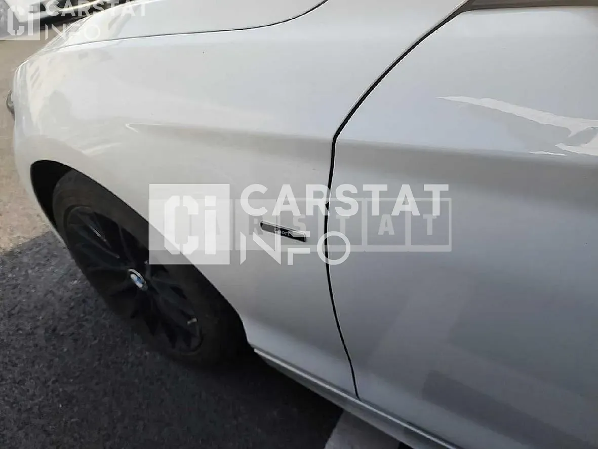 Photo 2 of 33: 2015 BMW 118d — Korean insurance auction