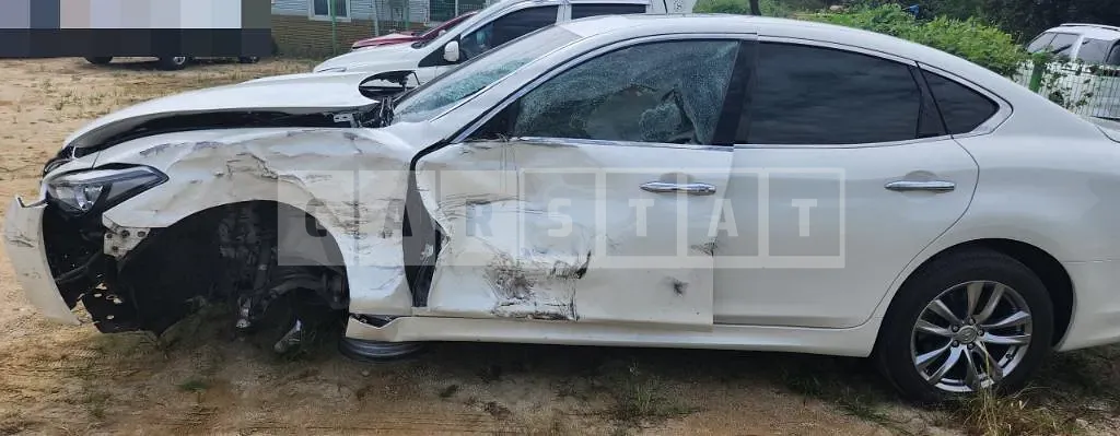 Photo 2 of 10: 2016 Infiniti Q70 3.7, VIN JNKBY11E7GM580057 — Korean insurance auction