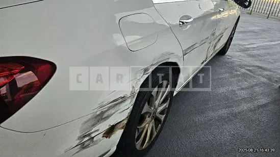 Photo 2 of 9: 2019 Mercedes-Benz E220 d 4Matic — Korean insurance auction