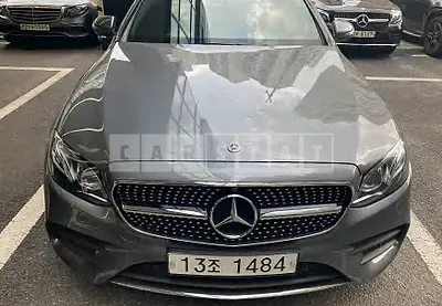 Photo 1 of 29: 2019 Mercedes-Benz E300, VIN WDDZF4JB6KA493957 — Korean insurance auction