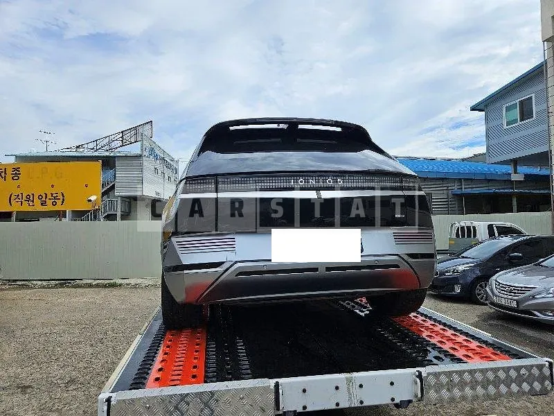 Photo 2 of 19: 2022 Hyundai Modern Ionic 5 — Korean insurance auction