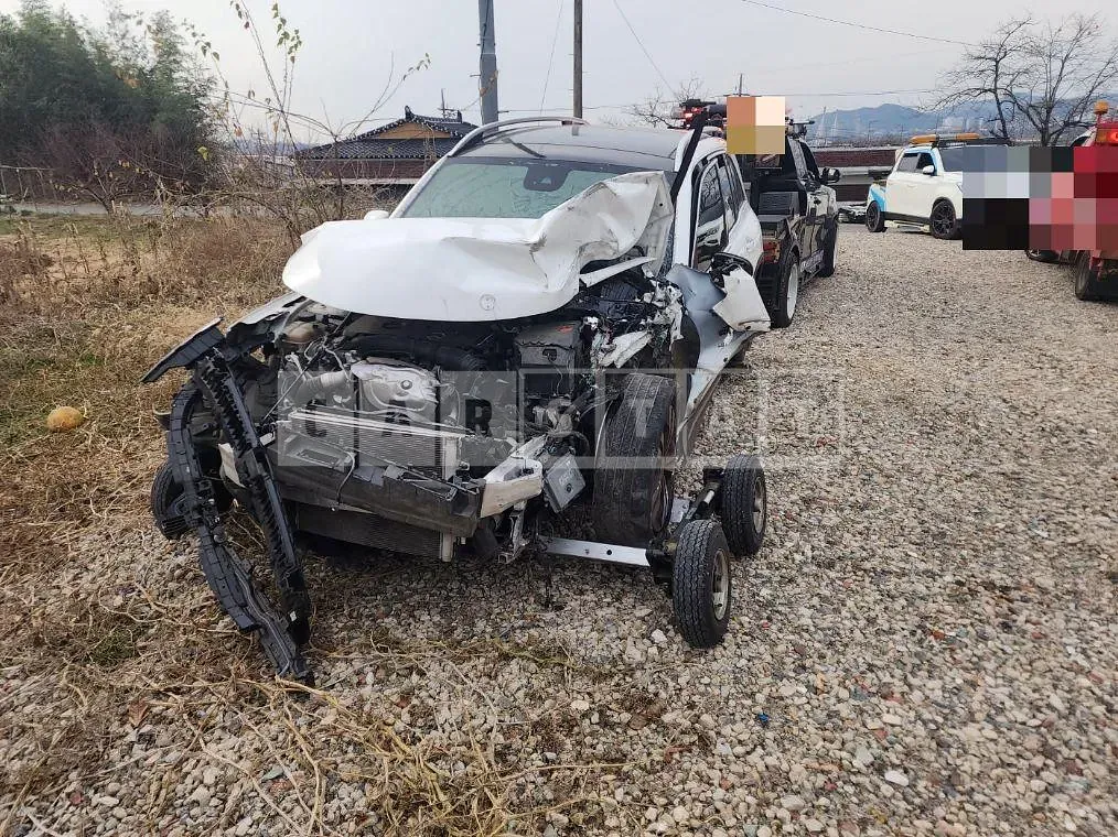 Photo 2 of 7: 2020 Mercedes-Benz GLB220 — Korean insurance auction