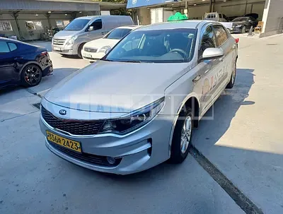 Photo 1 of 6: 2017 Kia K5, VIN KNAGU416BHA152440 — Korean insurance auction