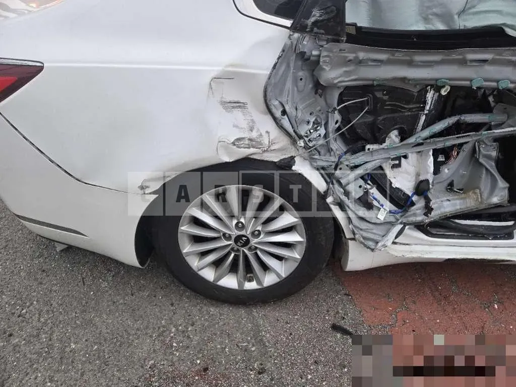 Photo 2 of 17: 2017 Kia K7 LPG — Korean insurance auction