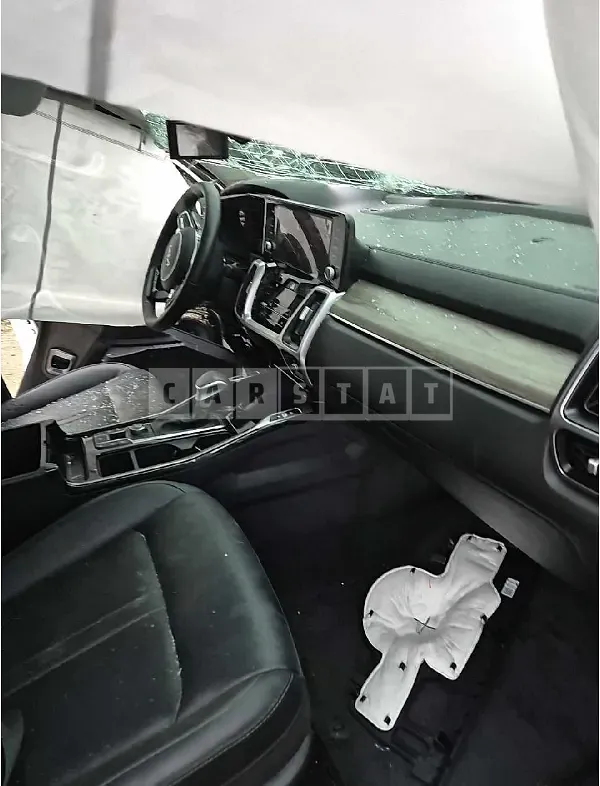 Photo 2 of 30: 2023 Kia Sorento — Korean insurance auction