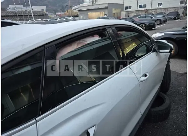 Photo 2 of 15: 2022 Audi Q4 Sportback e-tron 40 — Korean insurance auction