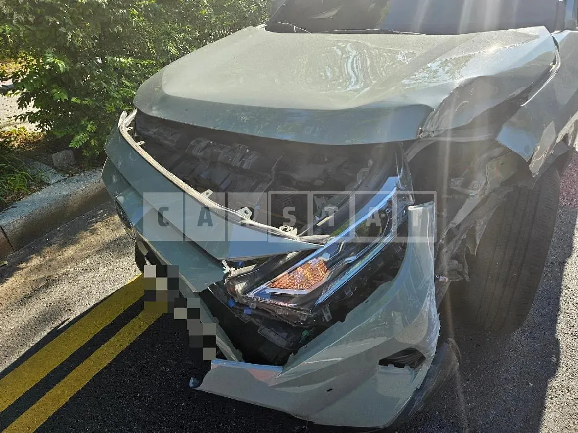 Photo 2 of 15: 2021 Toyota RAV4 Hybrid 2WD — Korean insurance auction
