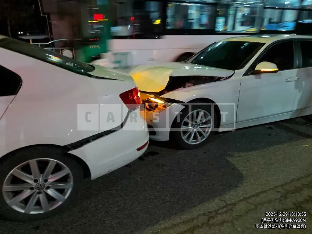 Photo 2 of 8: 2018 BMW 320d — Korean insurance auction