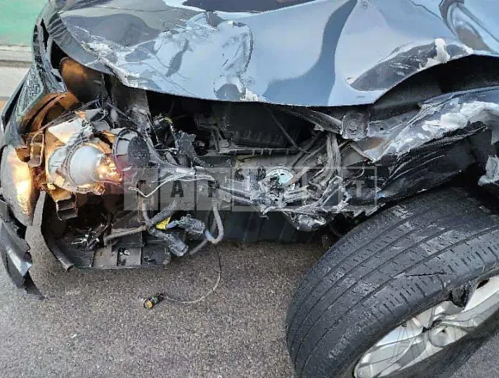 Photo 2 of 35: 2015 Kia K5, VIN KNAGN418BFA534542 — Korean insurance auction