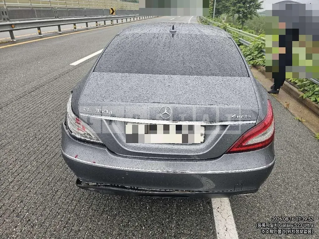 Photo 2 of 9: 2016 Mercedes-Benz CLS350 d 4Matic — Korean insurance auction