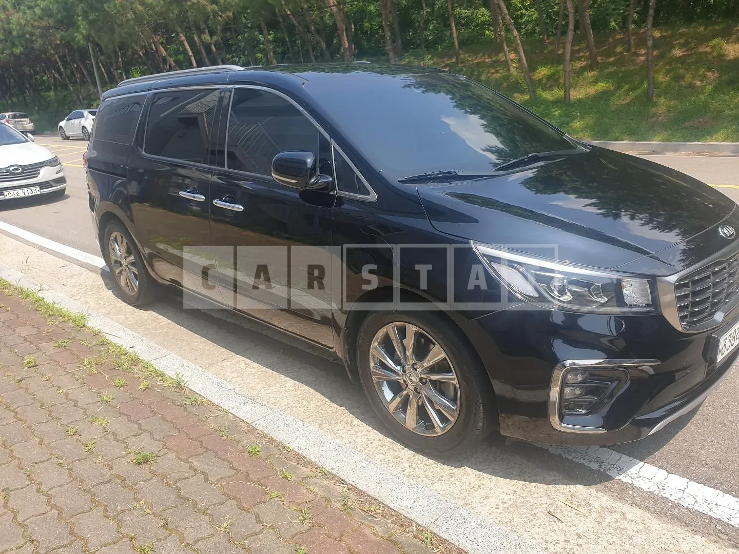 Photo 2 of 10: 2019 Kia Carnival 2.2, VIN KNAME81ABKS596227 — Korean insurance auction