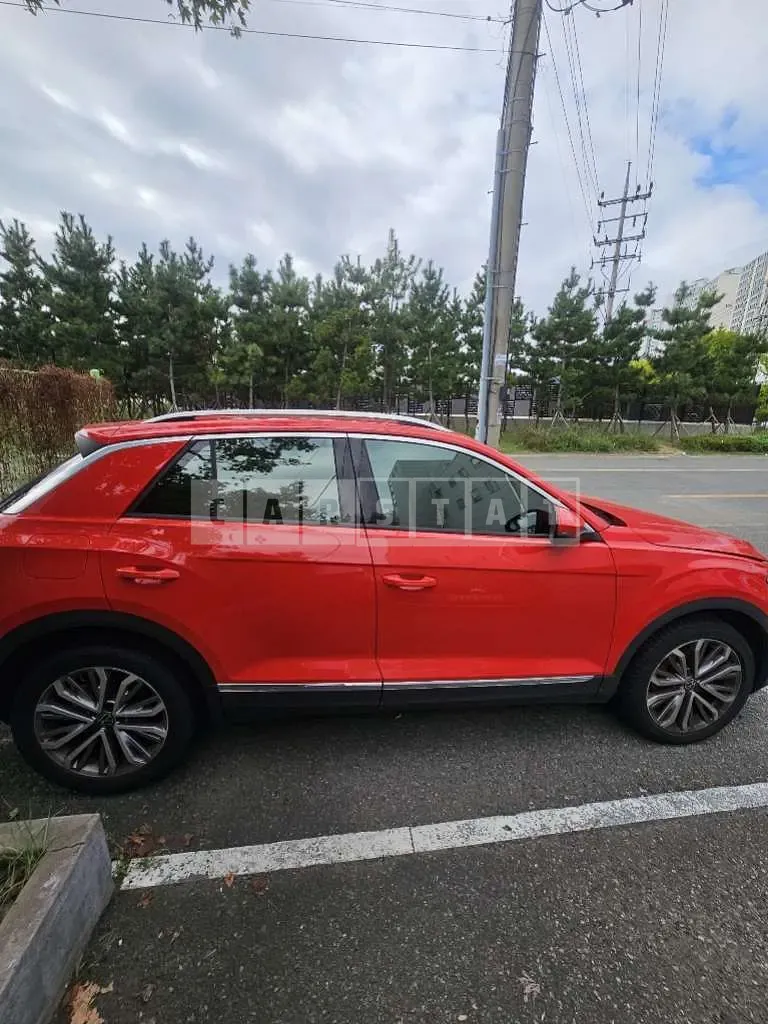 Photo 2 of 6: 2021 Volkswagen T-Roc 2.0 TDI — Korean insurance auction