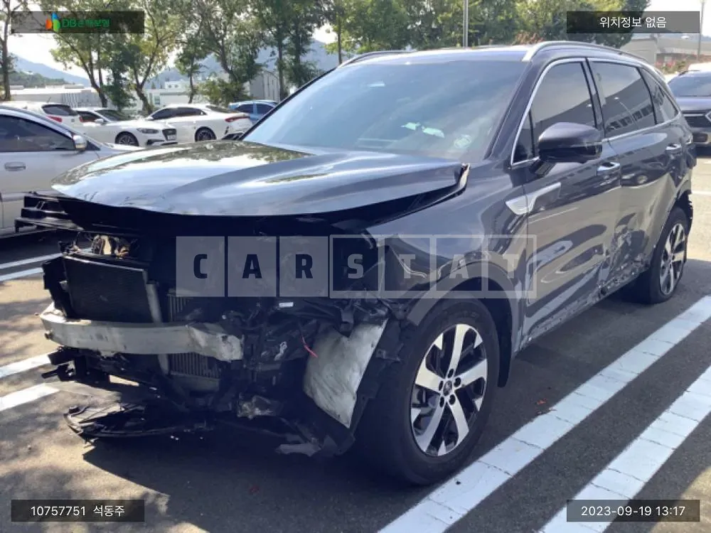 Photo 2 of 21: 2021 Kia Sorento /Sorrento, VIN KNARH81BGMA091598 — Korean insurance auction