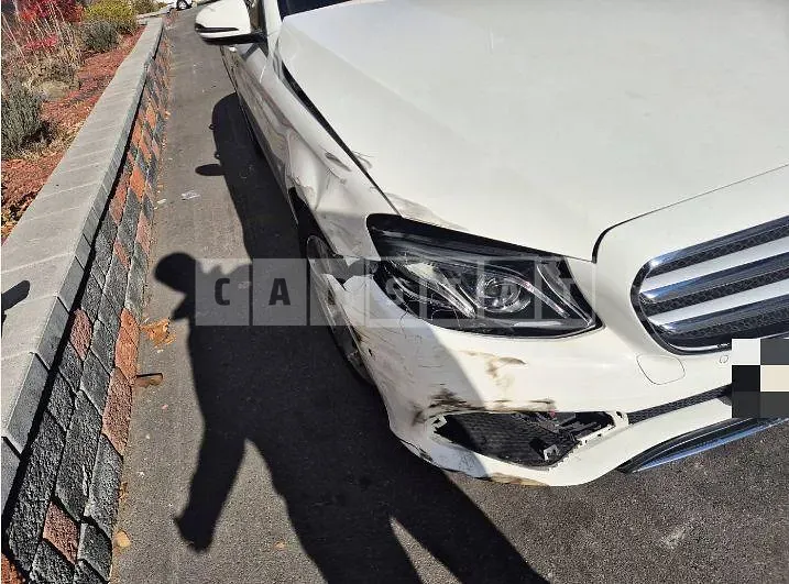 Photo 2 of 15: 2018 Mercedes-Benz E220 d — Korean insurance auction