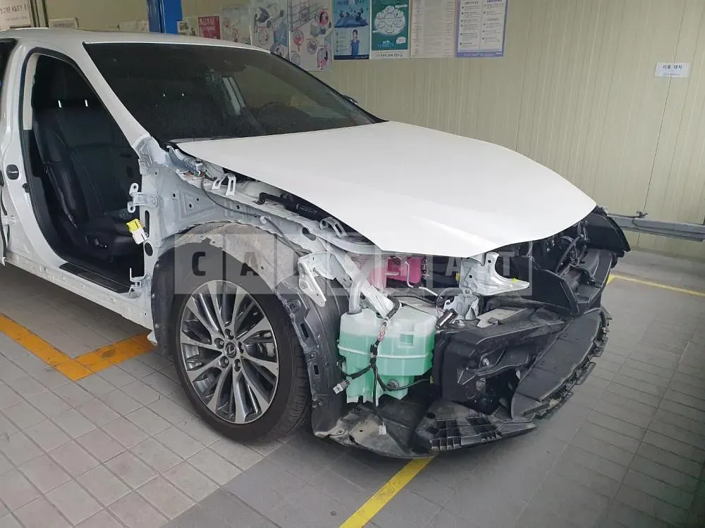 Photo 2 of 29: 2021 Lexus ES300h, VIN JTHBA1C11M2005135 — Korean insurance auction