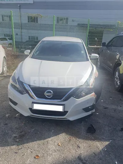 Photo 1 of 11: 2017 Nissan Altima 2.5, VIN 1N4AL3AP7HC215674 — Korean insurance auction