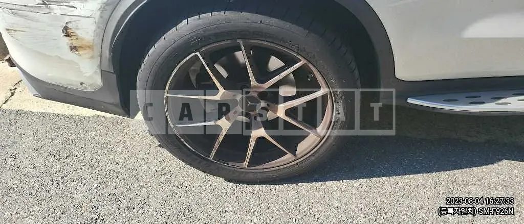 Photo 2 of 15: 2018 Mercedes-Benz E300 4Matic, VIN WDDZF4KB0JA410956 — Korean insurance auction