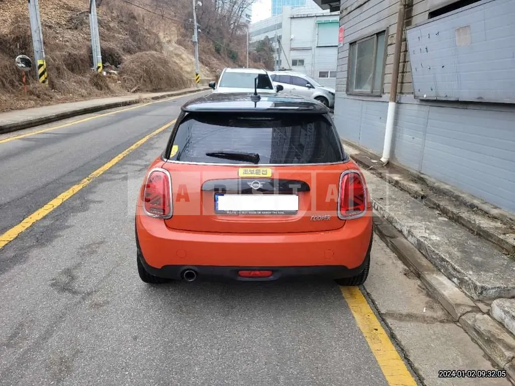 Photo 2 of 17: 2019 MINI Cooper, VIN WMWXP5105K2H39667 — Korean insurance auction